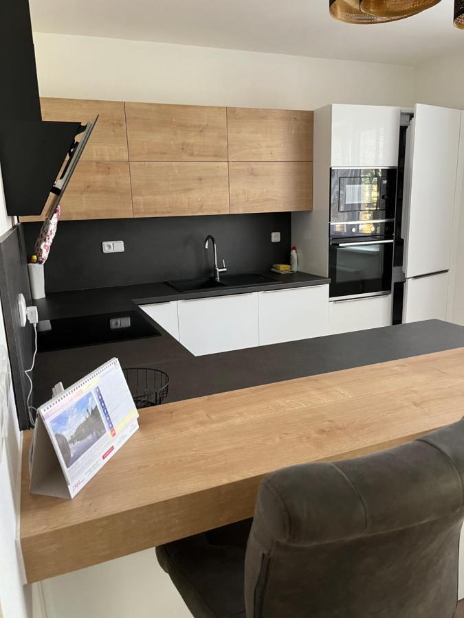 Novy Apartman V Arealu Wellness Hotelu Frymburk Exterior photo