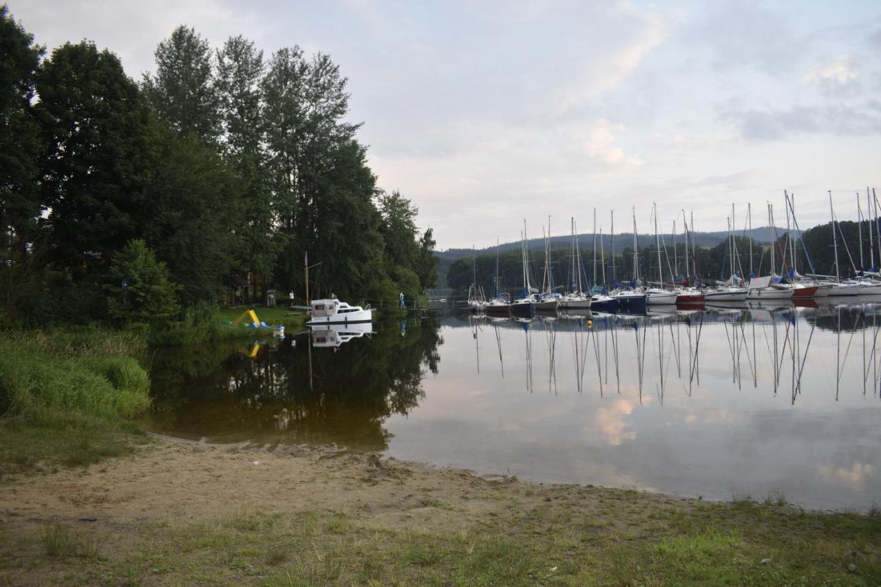 Novy Apartman V Arealu Wellness Hotelu Frymburk Exterior photo
